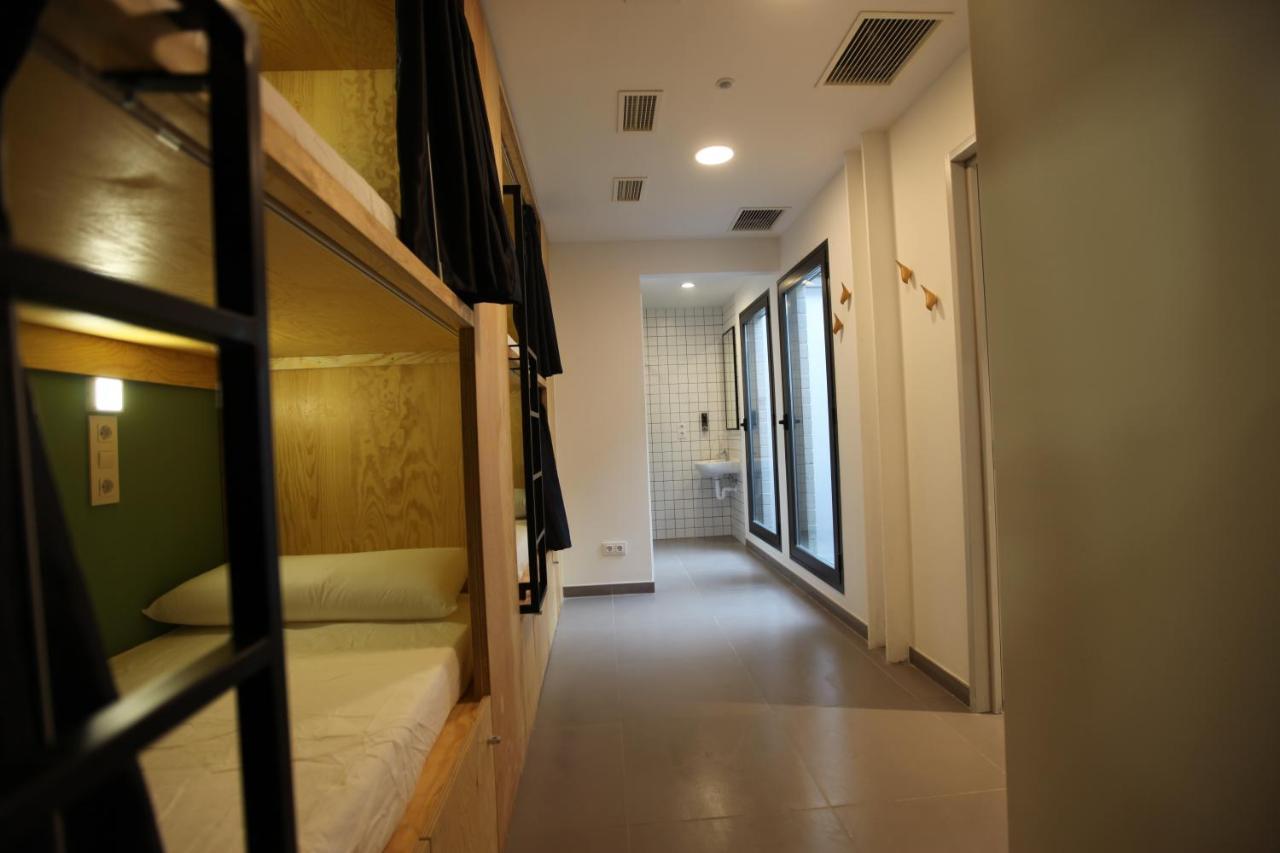 Vtz The Botanic Hostel Zaragoza Dış mekan fotoğraf