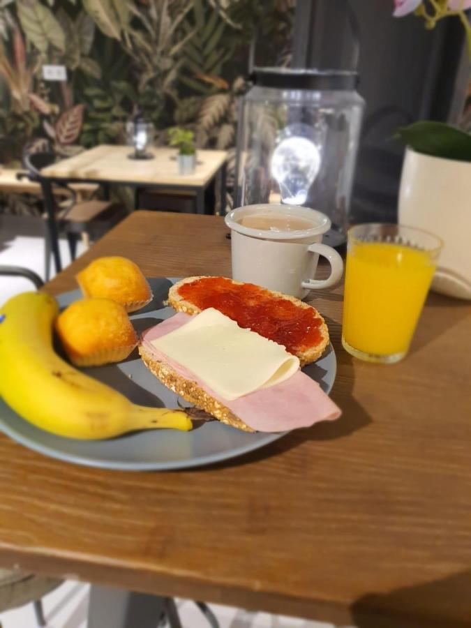 Vtz The Botanic Hostel Zaragoza Dış mekan fotoğraf